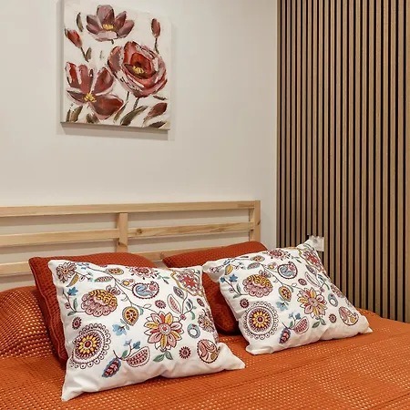 Mirola Homes - Rent In Nature דירה *